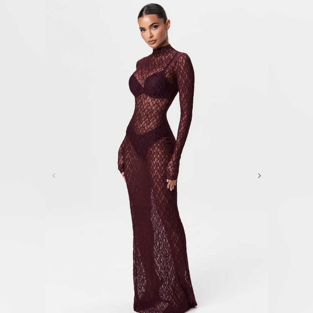 Elegant Burgundy Lace Maxi Dress